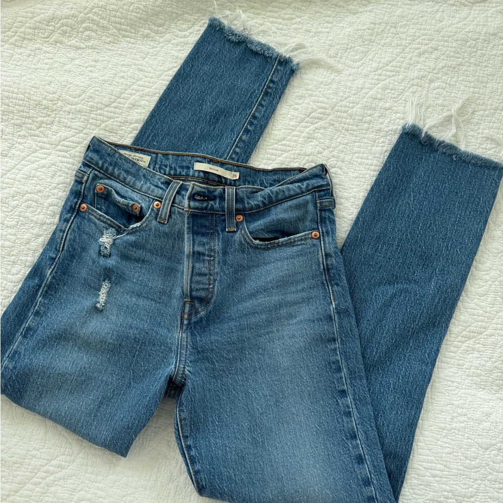 LEVI Wedgie Fit Classic Blue Women's Jeans